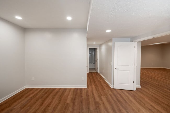 Building Photo - 8965 Snowberry Court
