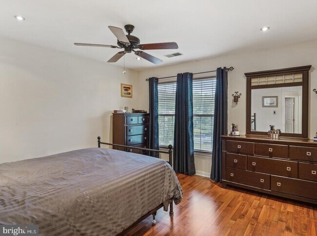 Building Photo - 2 W Kyla Marie Dr