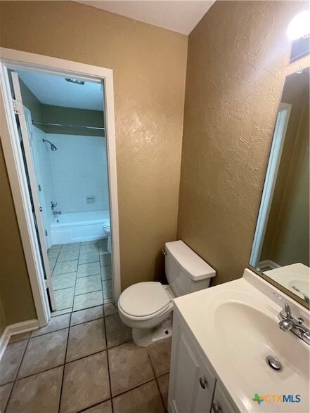 Building Photo - 204 Rattan Dr