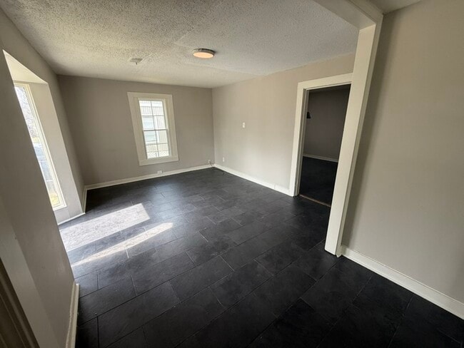 Building Photo - 2626 Whitman Ave