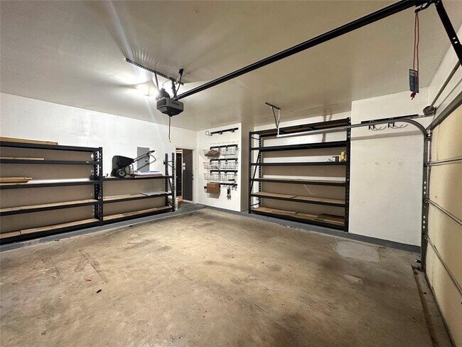 Building Photo - 4601 Tiddle Ln