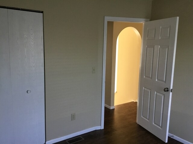 Building Photo - 108 Camden Ln