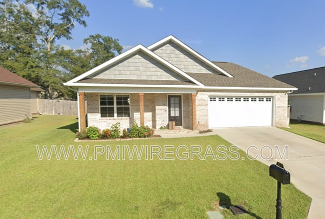 Primary Photo - 113 Longleaf Ln