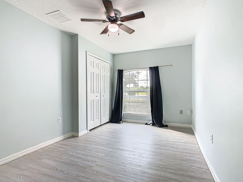 Building Photo - 249 Royal Palm Dr