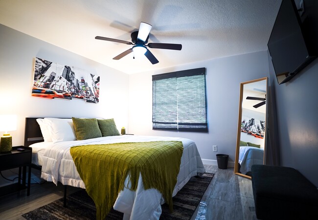 Building Photo - 8412 Westridge Dr