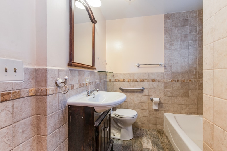 Building Photo - 8906 S Halsted St