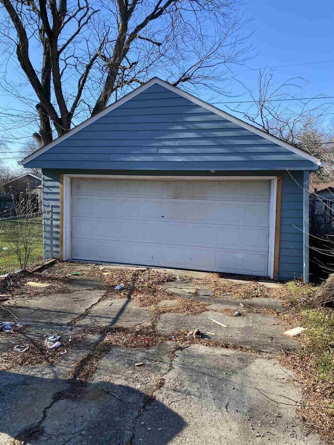 Building Photo - 3007 Sherborne Blvd