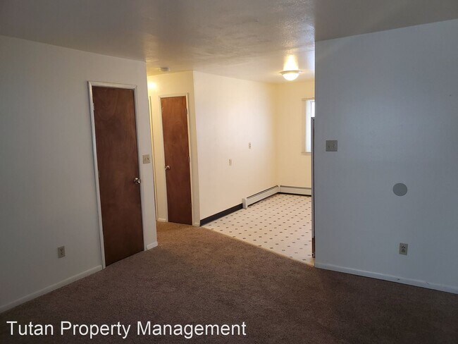 Building Photo - 532 N Bunn St