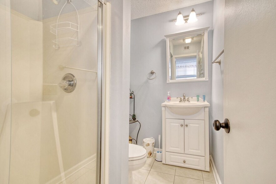 Building Photo - 351 Lake Arrowhead Rd