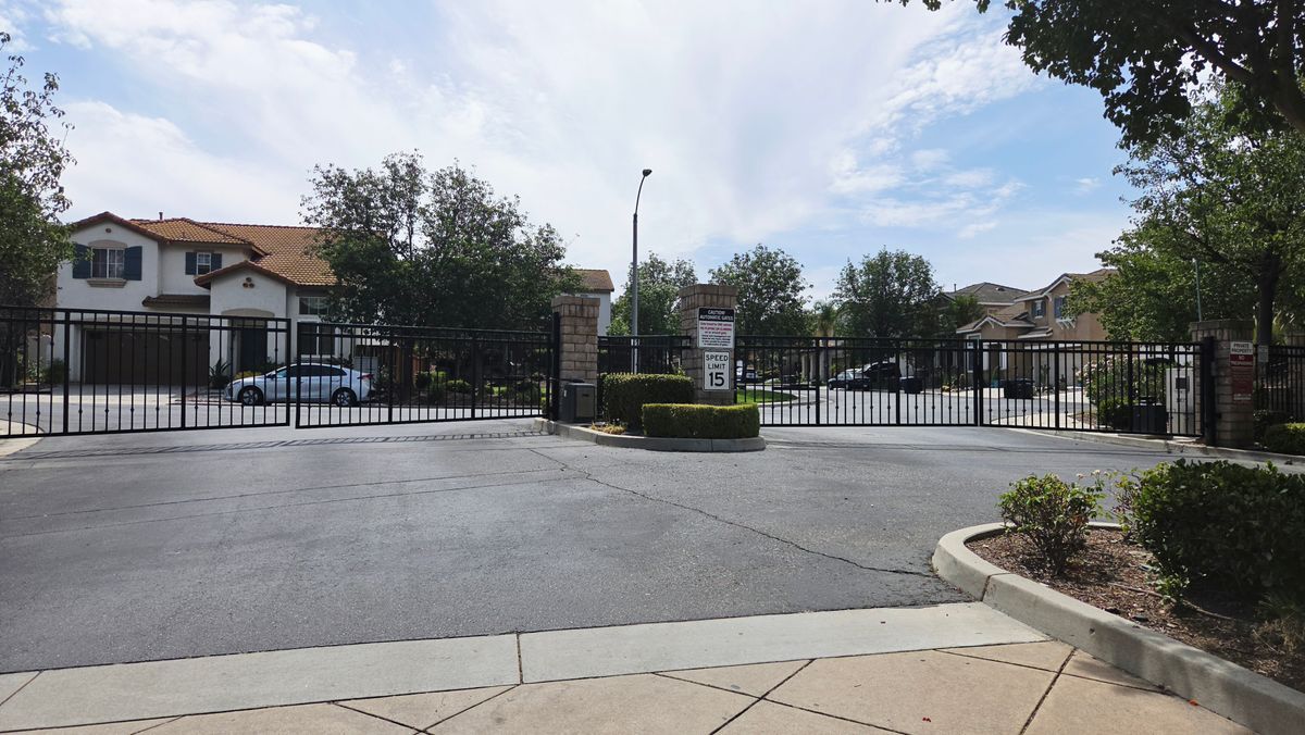 Building Photo - 30115 Willow Dr