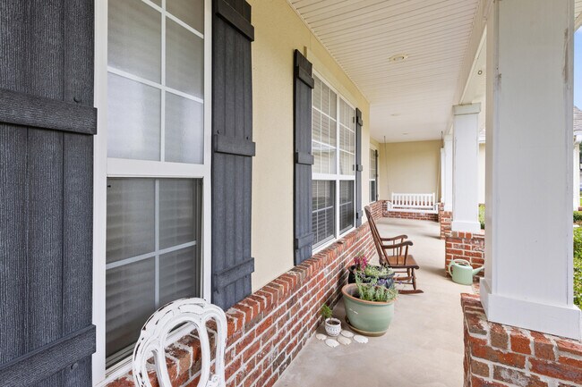 Building Photo - 2899 Chanterelle Cove