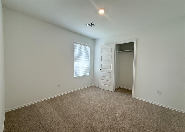 Building Photo - 16208 Lovers Ln