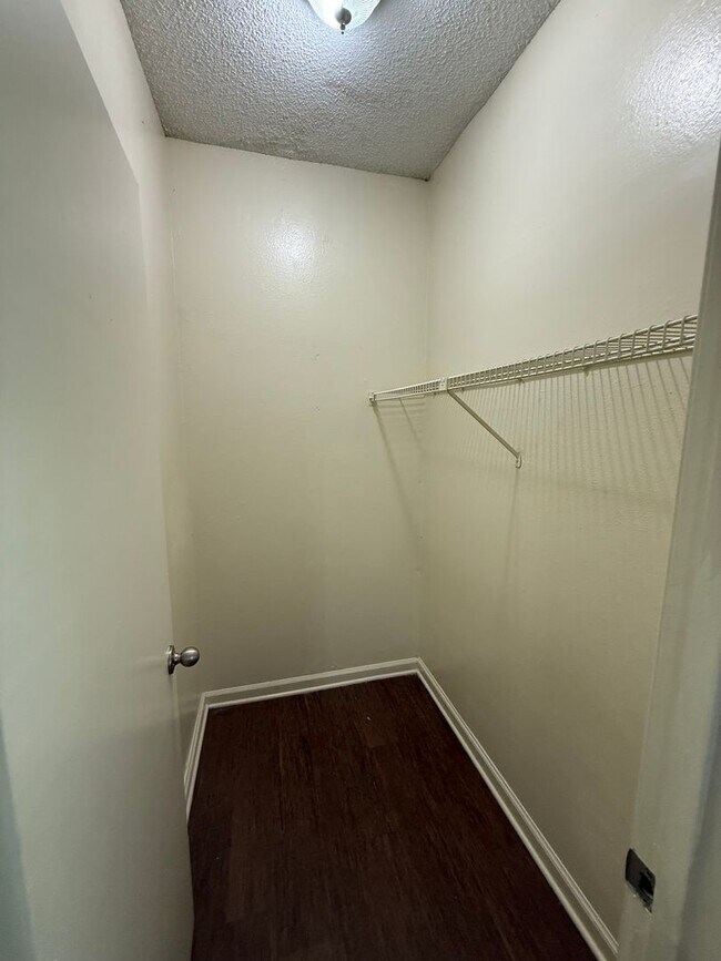 Building Photo - 1825 Starboard Dr