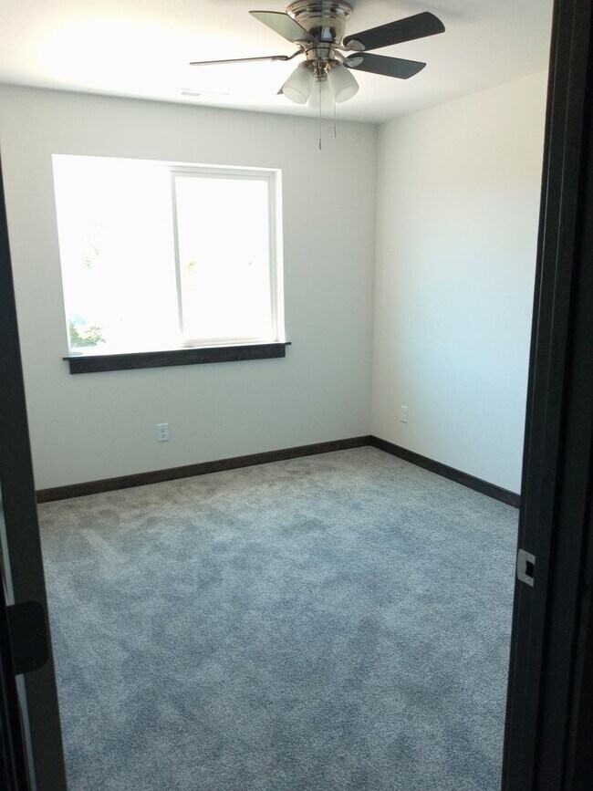Building Photo - 1516 Butler Creek Ave