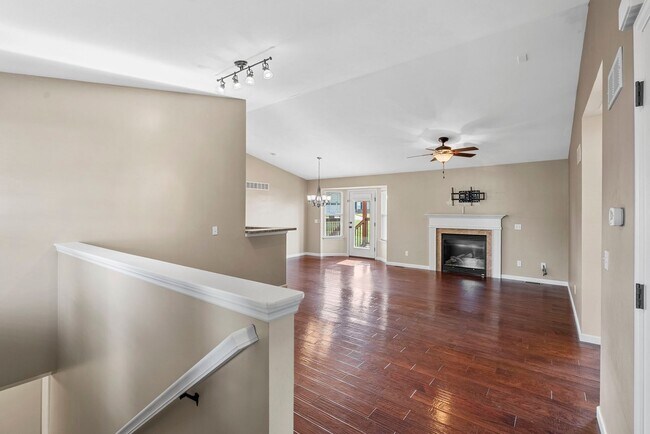 Building Photo - Spacious 3-Bed, 3-Bath Home in Wentzville