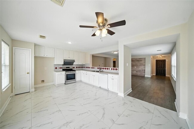 Building Photo - 21338 Blissfield Ln