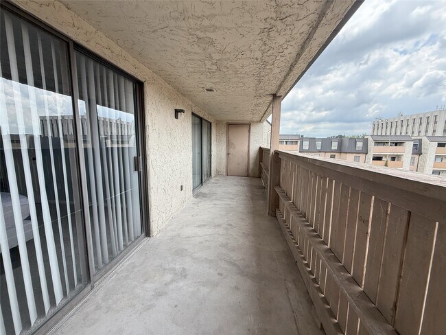 Building Photo - 8523 Hearth Dr