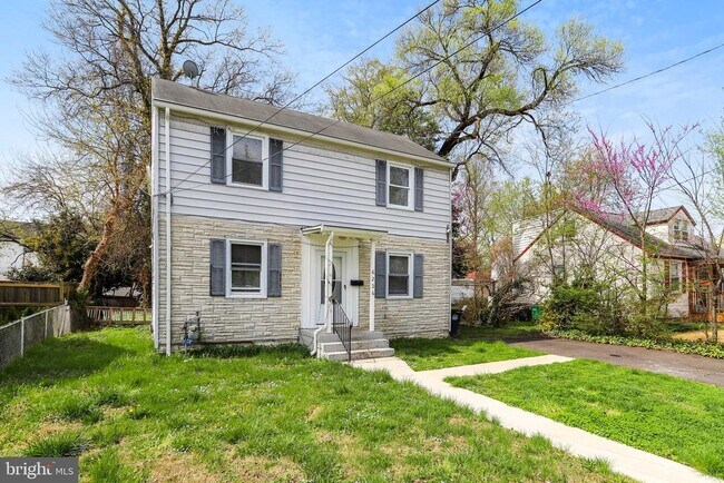 Building Photo - 6226 20th Ave