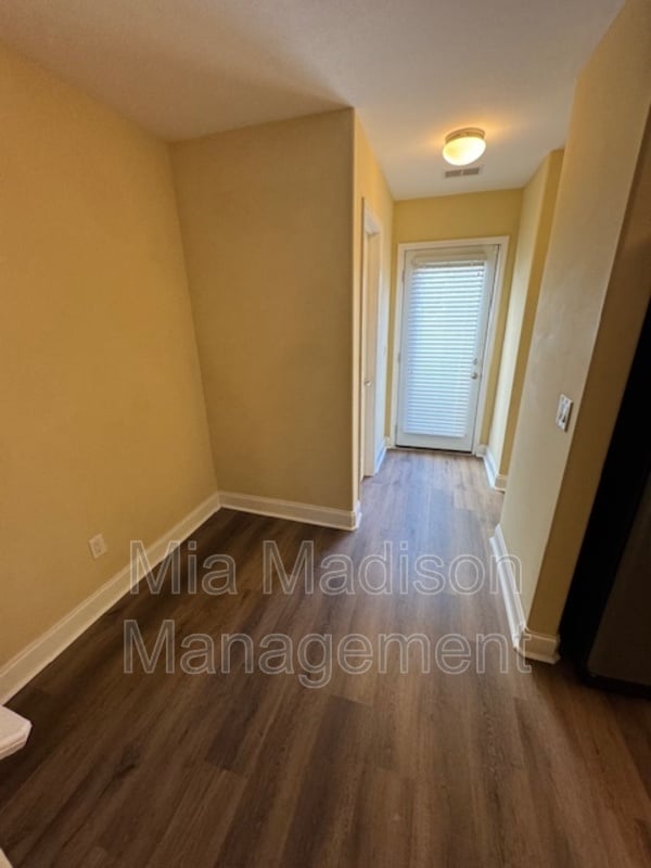 Building Photo - 14 Winter Lake Cir