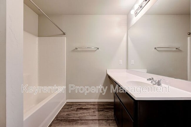 Building Photo - 9440 SW 44th Terrace