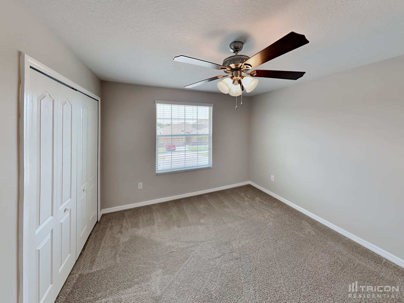 Building Photo - 13805 Newport Shores Dr