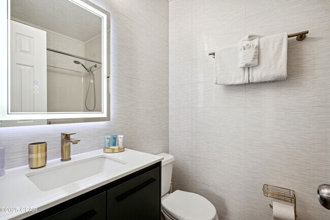 Building Photo - 237 St Katherine Blvd