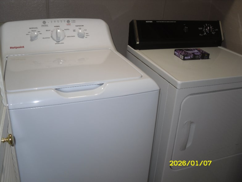 Building Photo - 5140 Mandalay Springs Dr