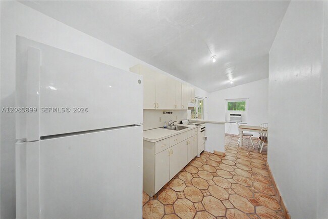 Building Photo - 15365 SW 206th Ave