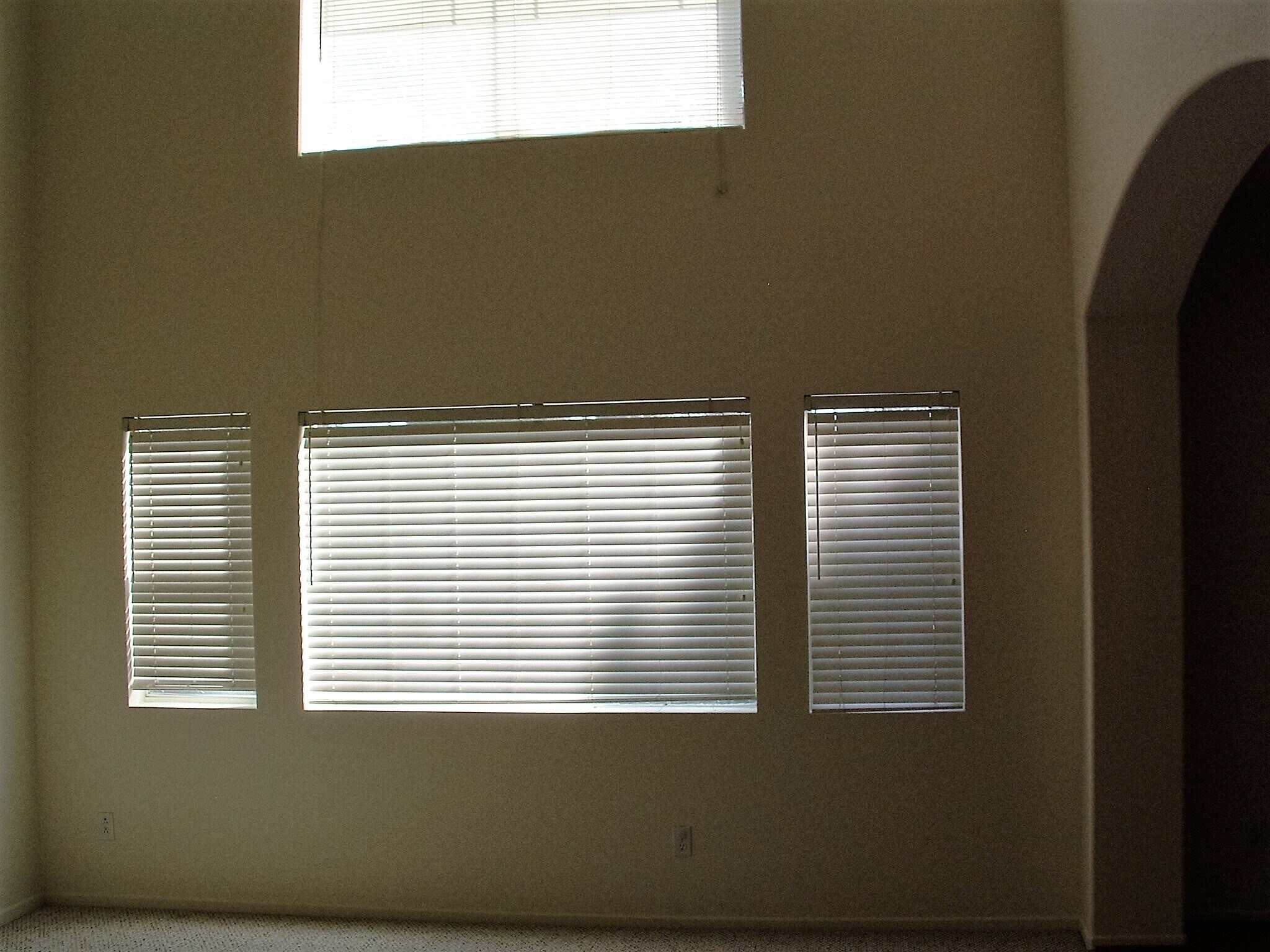 Building Photo - 43075 Avola Ct