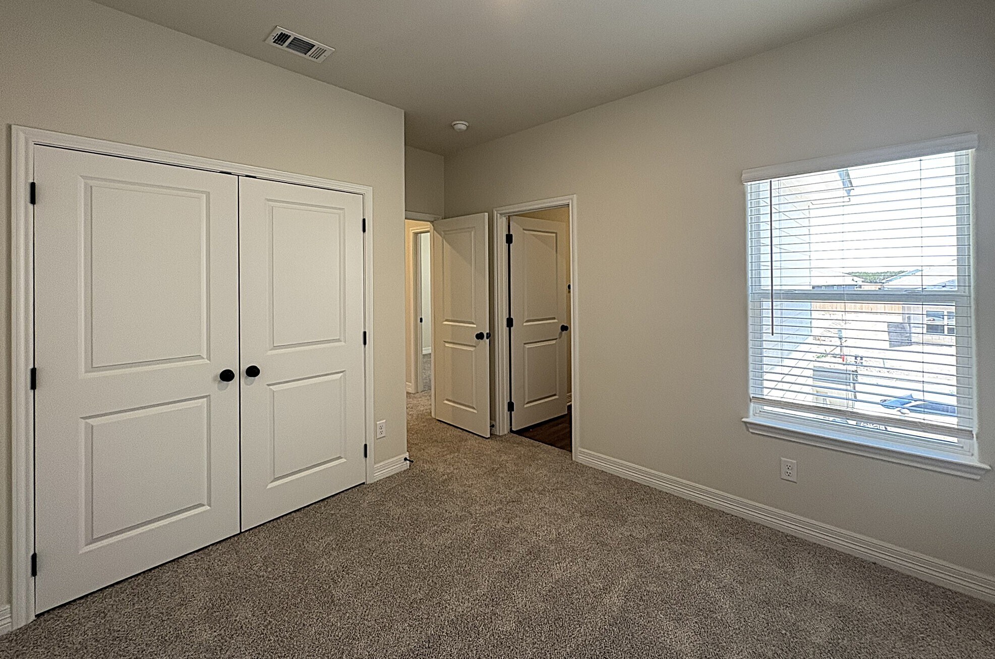 Building Photo - 1154 Lindsey Dr