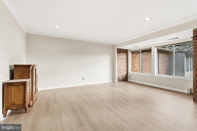 Building Photo - 19431 Brassie Pl