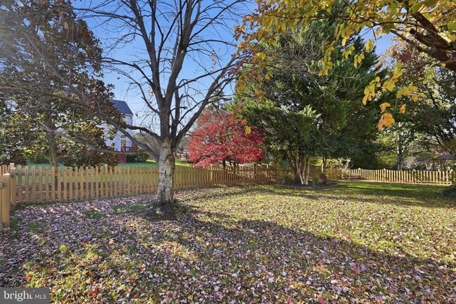 Building Photo - 20721 Sweetair Ct