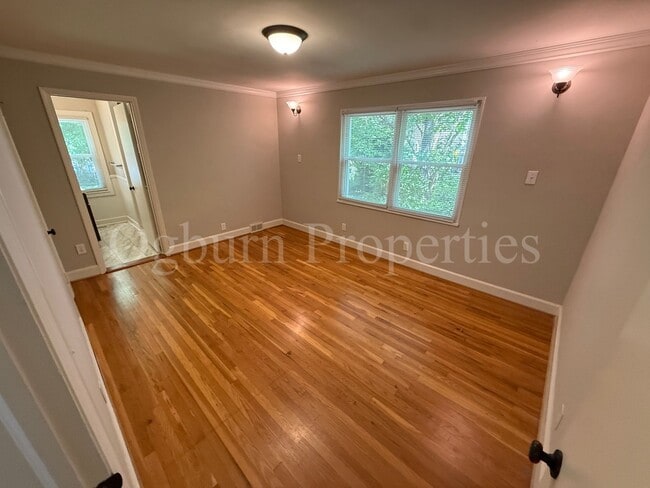 Building Photo - 1408 Kenwood St