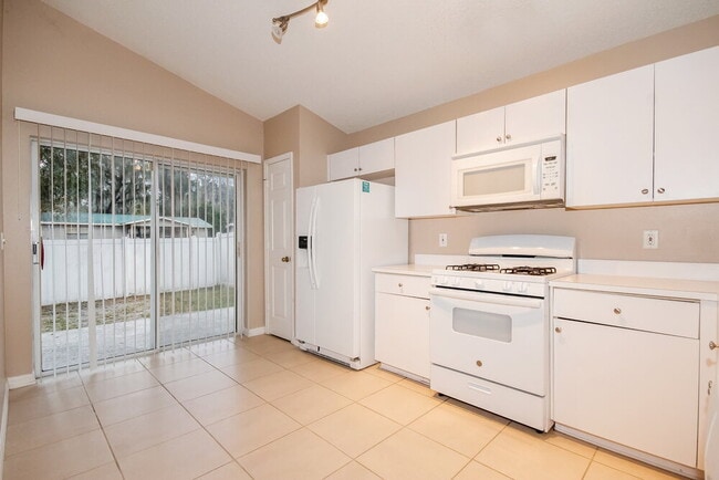 Building Photo - 504 Cape Cod Cir