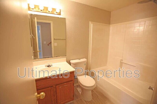Building Photo - 8537 W Windsor Dr