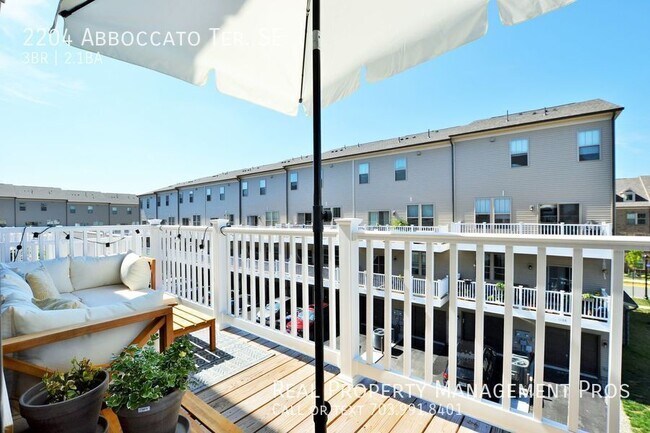 Building Photo - 2204 Abboccato Terrace SE