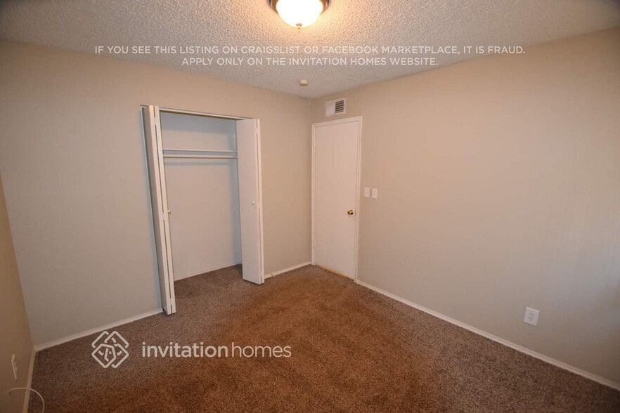 Building Photo - 3115 W Becker Ln