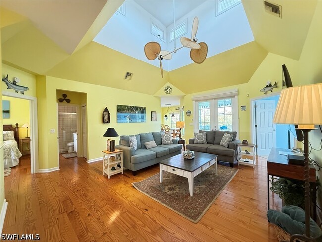 Building Photo - 1296 Grand Canal Dr