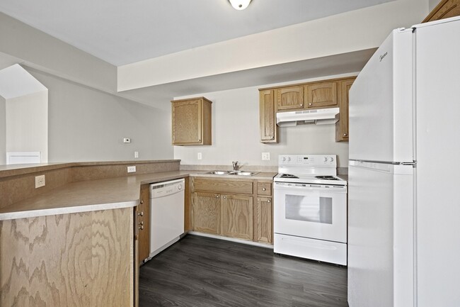 Building Photo - 14194 Webster Dr