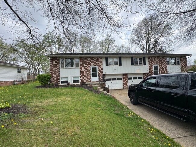 Building Photo - 2224 Tennyson St NW