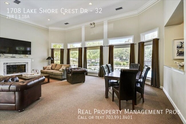 Building Photo - 1708 Lake Shore Crest Dr