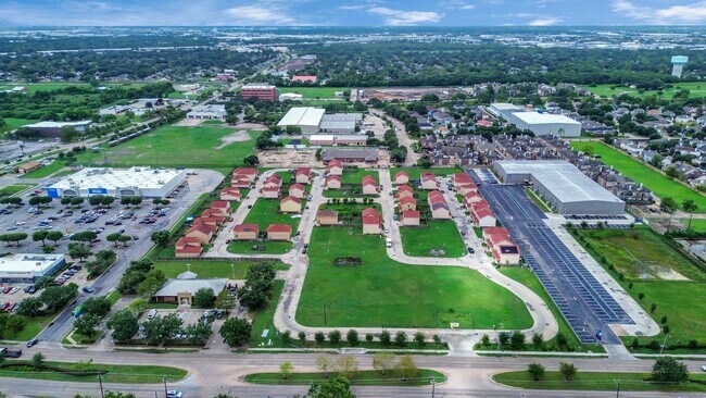 Building Photo - 8706 Beviamo St