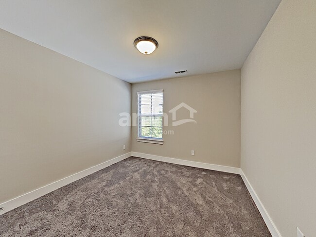 Building Photo - 314 Charity Ln