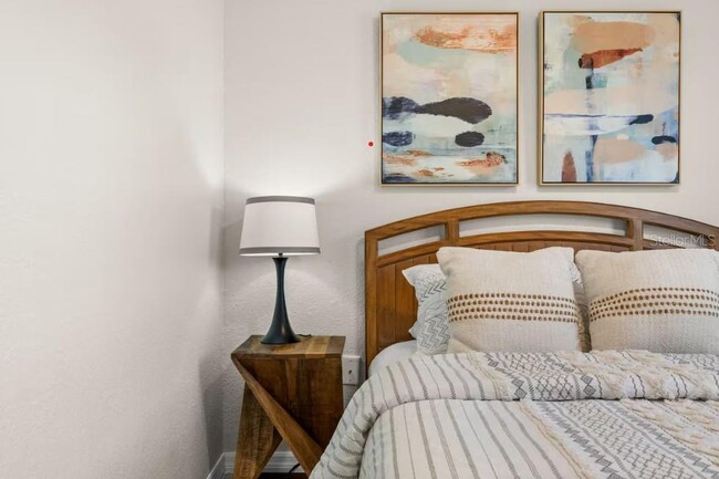 Building Photo - 2715 Lee St