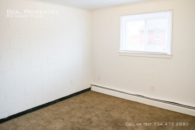 Building Photo - 63 Harvey Pl