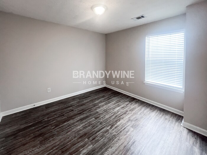 Building Photo - 252 Springbottom Ct SE