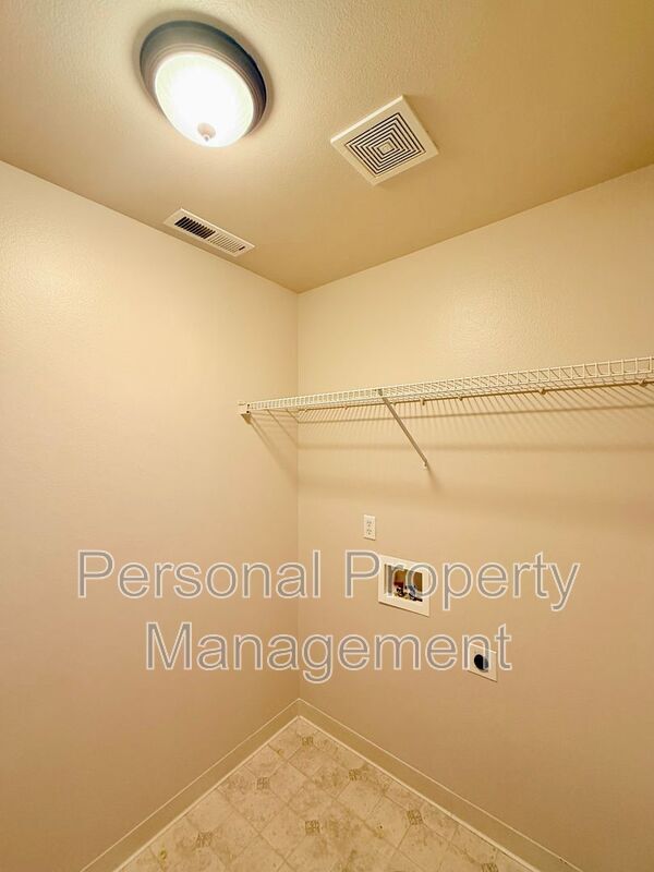 Building Photo - 16524 NE 19th St