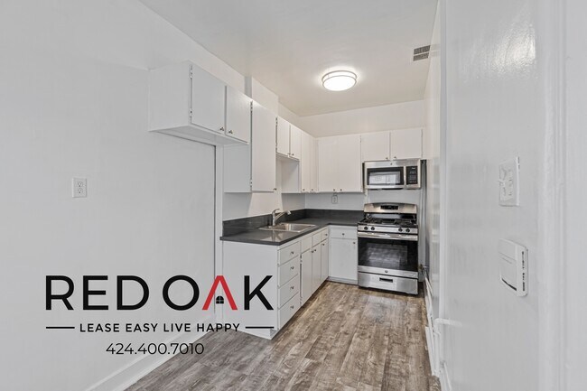 Building Photo - 5611 Carlton Way