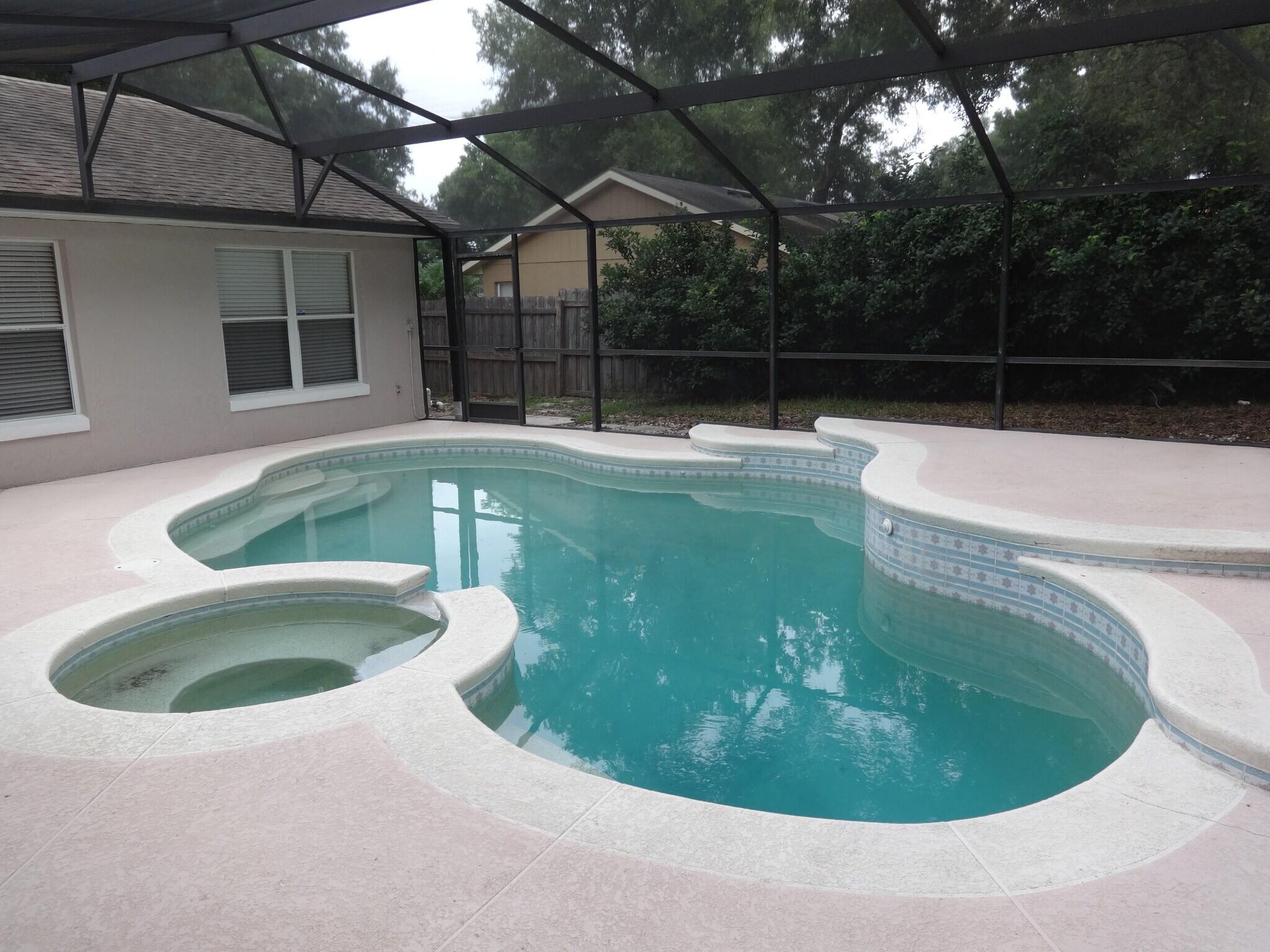 Building Photo - 1242 Dunbridge St