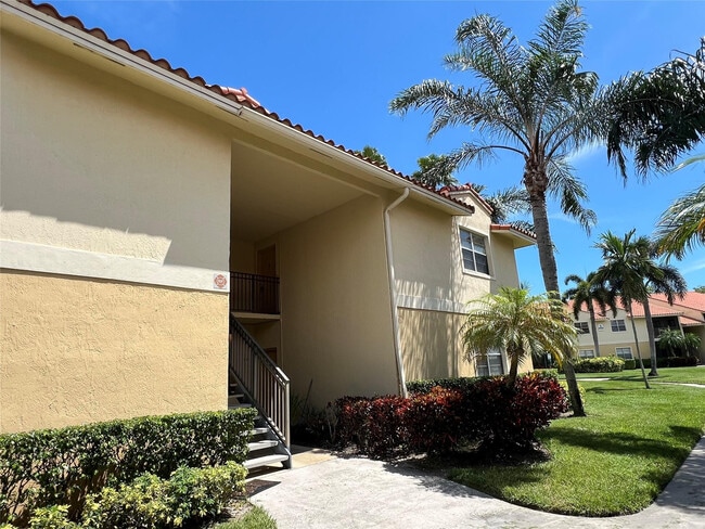 Building Photo - 1241 SW 46th Ave